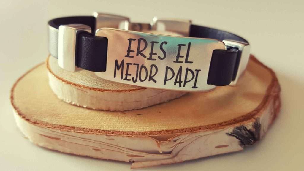 Frase para Grabar en una Pulsera: Personalización y Emoción 1 frase para grabar en una pulsera placa